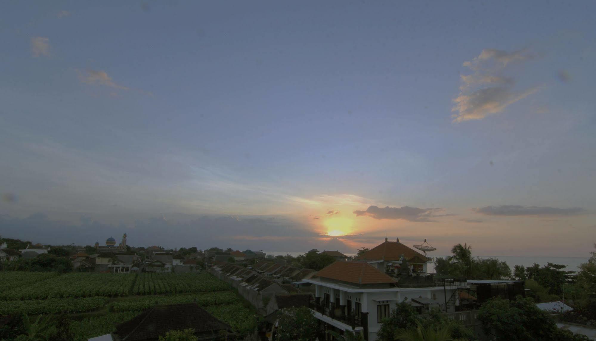Hotel Mandari Pabean Buleleng Esterno foto