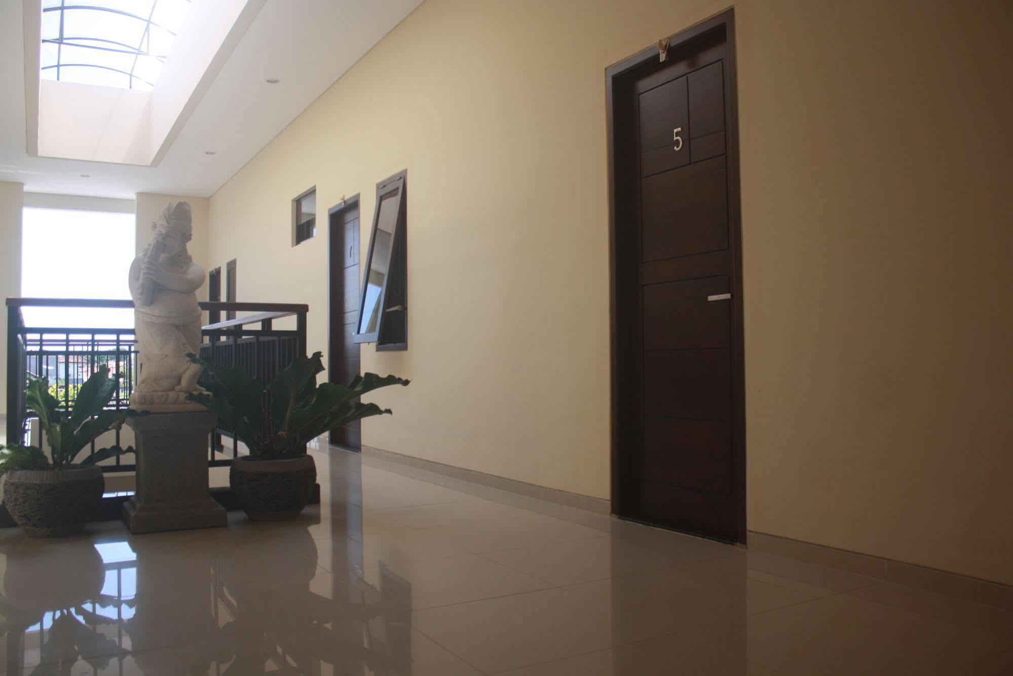 Hotel Mandari Pabean Buleleng Esterno foto